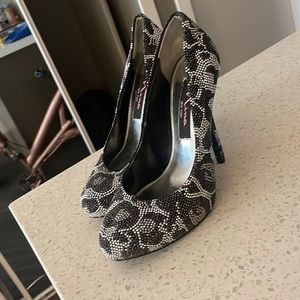 Cute like new cheetah print heels!
